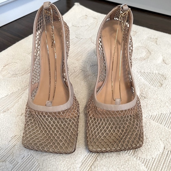 BOTTEGA VENETA Stretch Mesh Chain Detail Pumps - Picture 1 of 12